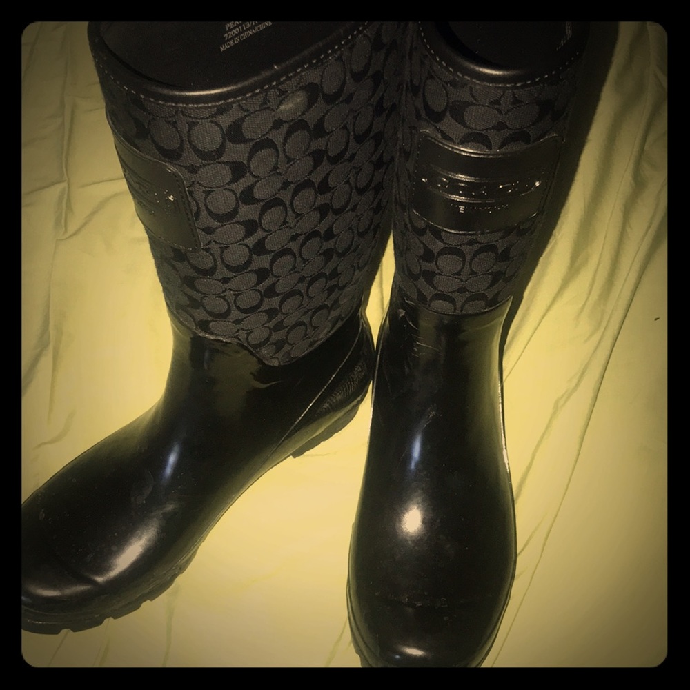 Coach Pearl Rain Boots **PRICE IS FIRM**